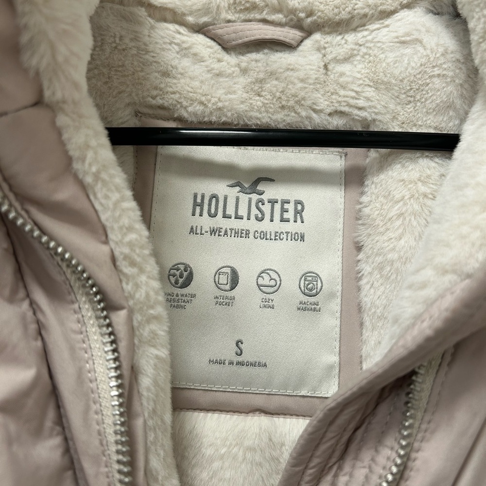 Hollister Winter Coat - Picture 6 of 10